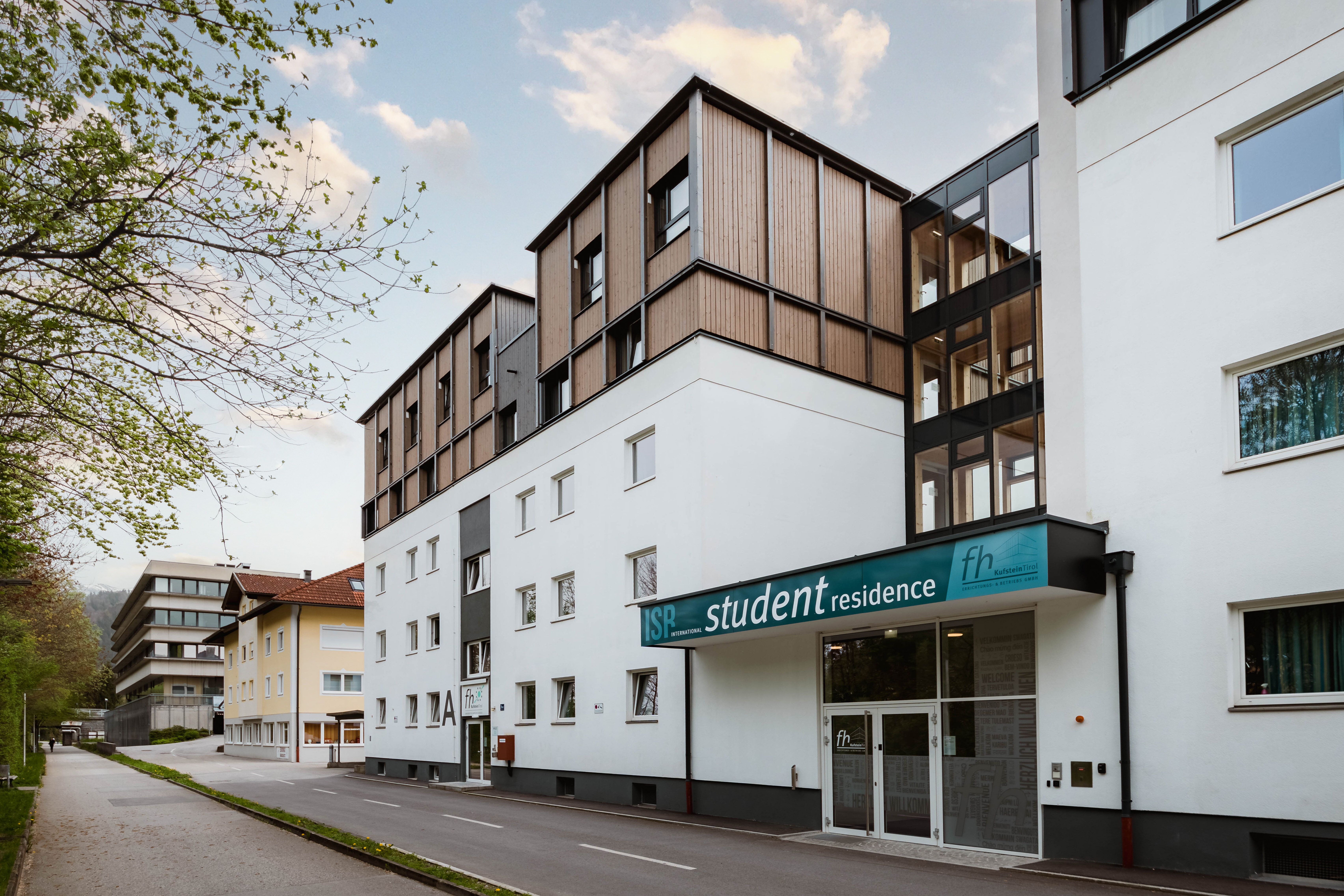 Eingang zur International Student Residence der FH Kufstein Tirol. | © FH Kufstein Tirol