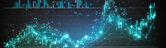 Komplexe digitale Datenvisualisierung mit mehreren überlappenden Liniengrafiken  | © AdobeStock_573284011_ParinApril