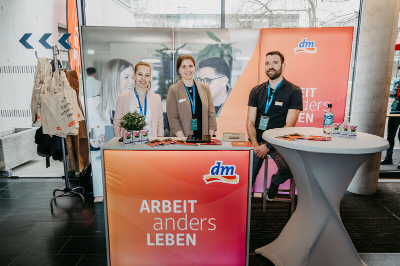 DM-Stand bei der Meet&Match 2024 an der FH Kufstein Tirol  | © FH Kufstein Tirol