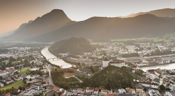 Die Stadt Kufstein von oben mit Blick auf Festung und Inn | © TVB Kufsteinerland