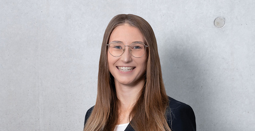 Pia Hermann - Communications, Studentische Mitarbeiterin ERP-Kompetenzzentrum | © FH Kufstein Tirol Pia Hermann, Communications, Studentische Mitarbeiterin ERP-Kompetenzzentrum | © FH Kufstein Tirol