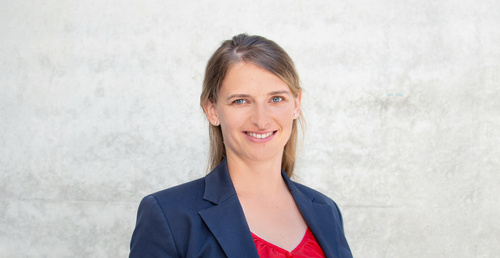 Sarah Plank - F&E Controllerin / Assistentin Josef Ressel Zentrum | © FH Kufstein Tirol Sarah Plank, F&E Controllerin / Assistentin Josef Ressel Zentrum | © FH Kufstein Tirol