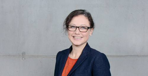 Claudia Stura - Stv. Studiengangsleiterin Sport-, Kultur- & Veranstaltungsmanagement | © FH Kufstein Tirol Claudia Stura, Stv. Studiengangsleiterin Sport-, Kultur- & Veranstaltungsmanagement | © FH Kufstein Tirol