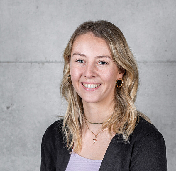 Sabine Ascher - Studentin im  Masterstudiengang Data Science & Intelligent Analytics | © FH Kufstein Tirol Sabine Ascher, Studentin im Masterstudiengang Data Science & Intelligent Analytics | © FH Kufstein Tirol