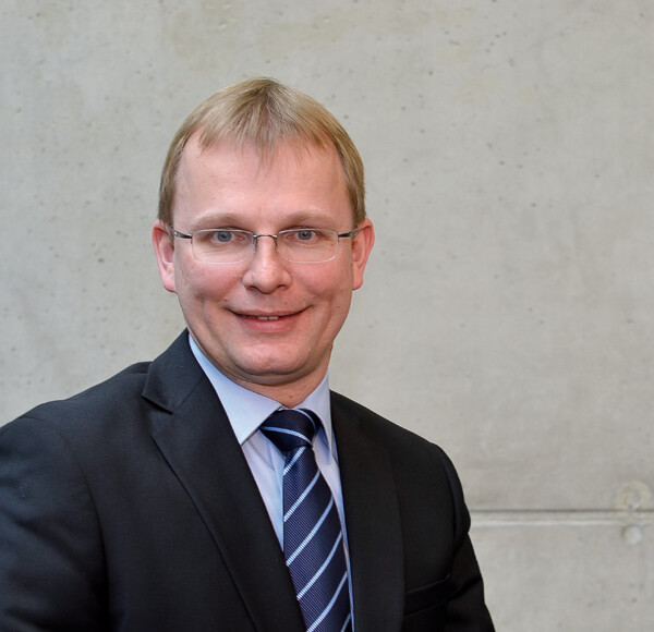Karsten Böhm - Professor (FH) für Wirtschaftsinformatik | © FH Kufstein Tirol Karsten Böhm, Professor (FH) für Wirtschaftsinformatik | © FH Kufstein Tirol